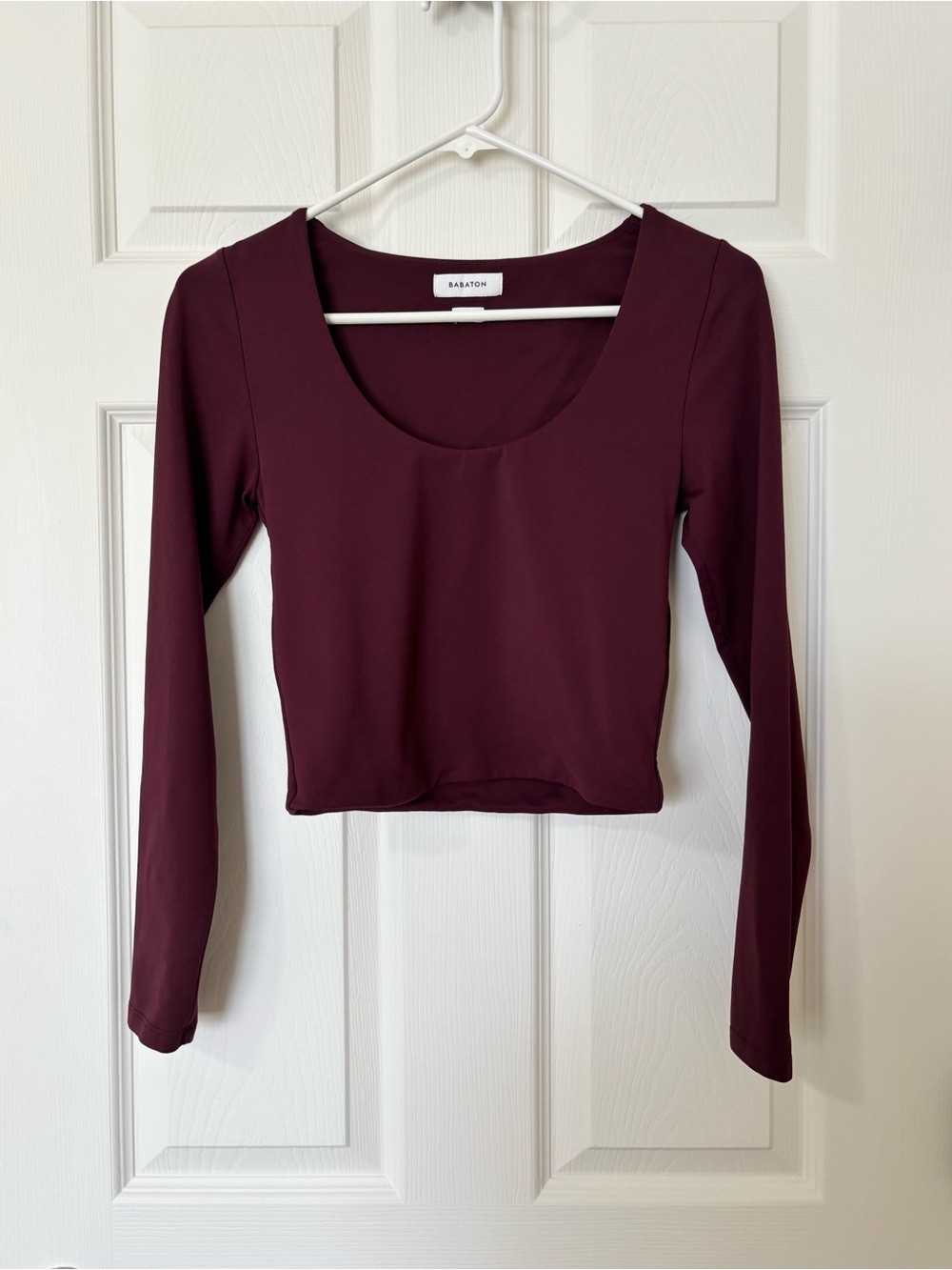 Aritzia Babaton Women’s Contour Scoopneck Cropped Long Sleeve Top